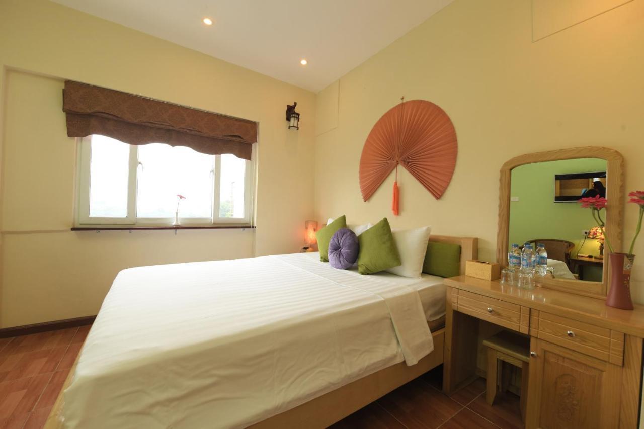 Holiday Lakeview Hotel Hanoi Esterno foto