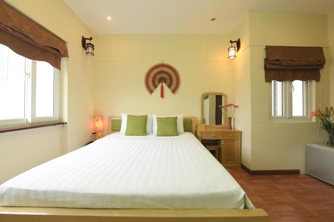 Holiday Lakeview Hotel Hanoi Esterno foto