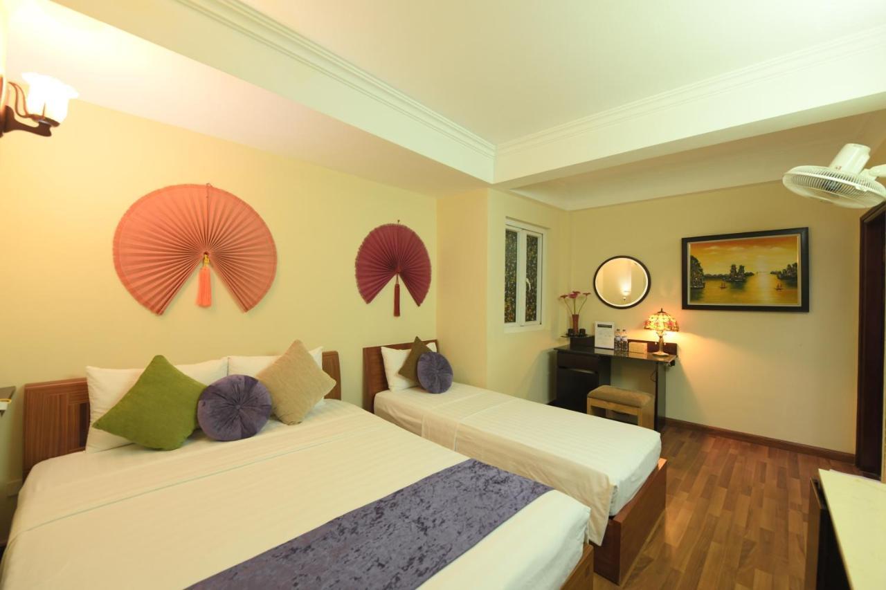 Holiday Lakeview Hotel Hanoi Esterno foto
